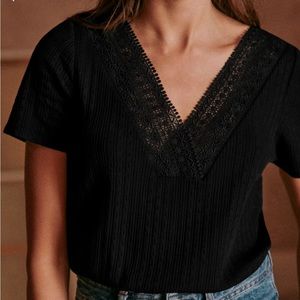 Sézane lace front v neck tshirt